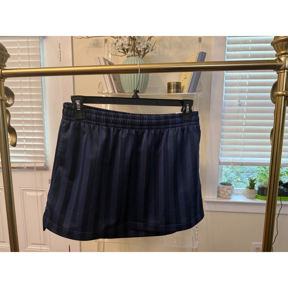 Nike Athletic Skirt Women's Size Medium Logo Print NWT New  Golf Tennis